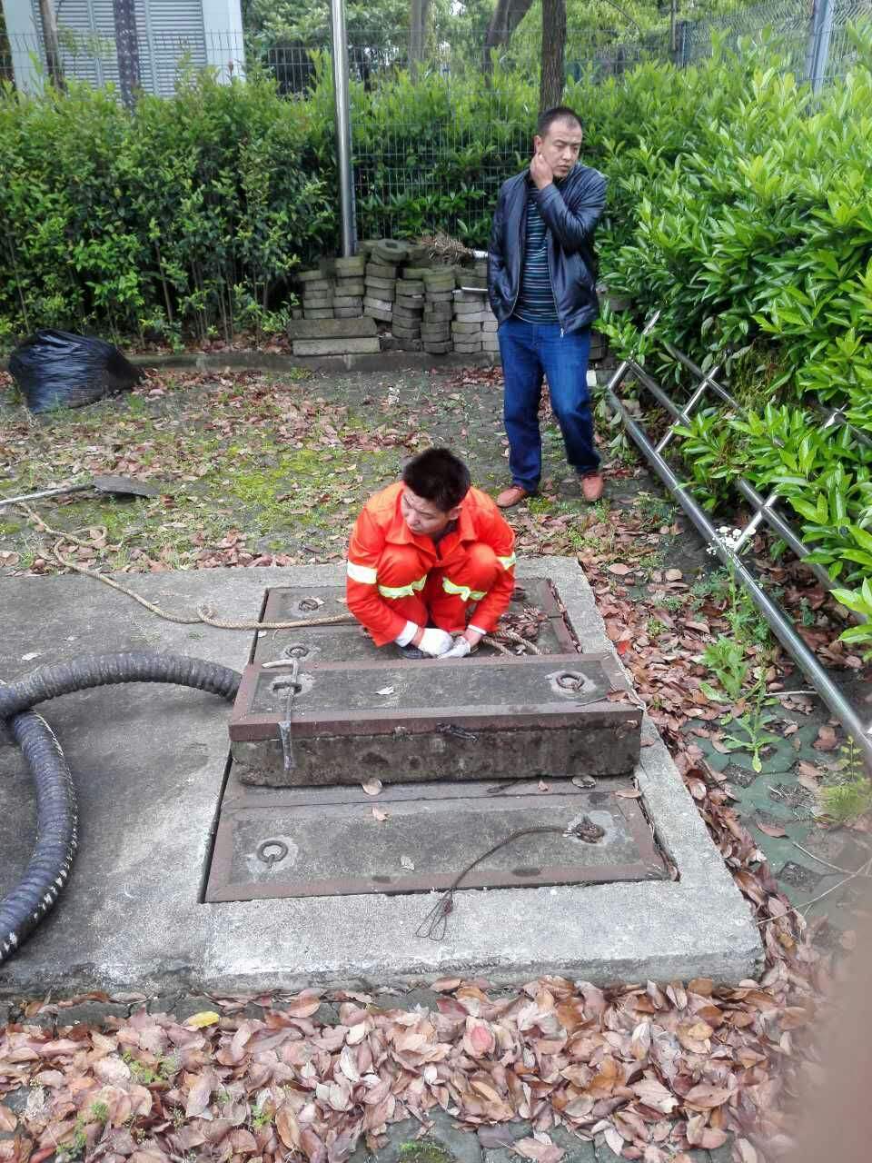 土默特右吸污抽粪